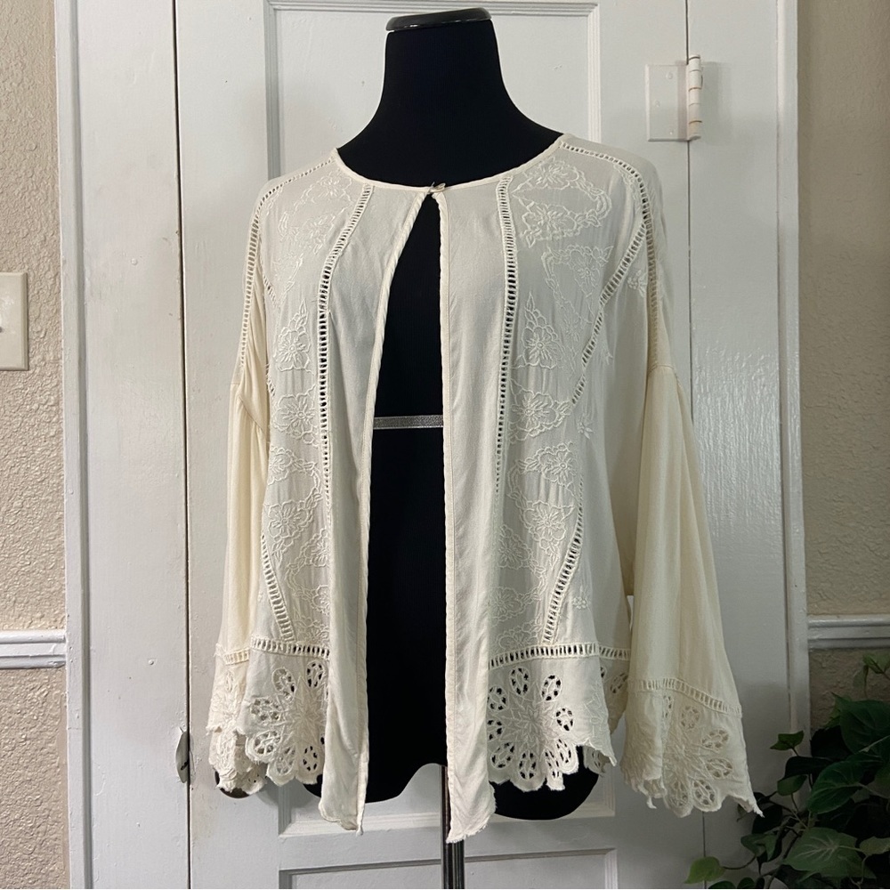 Sundance Eyelet One Button Closure 3/4 Wide Sleeve Cardigan - Picture 14 of 14